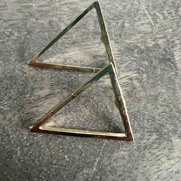 Gold tone geometric triangle earrings - Picture 2 of 4
